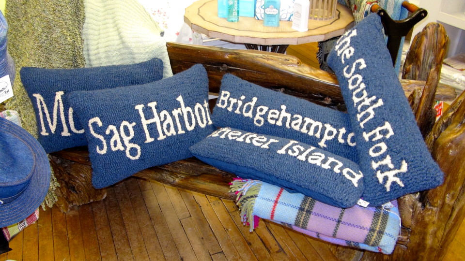 Hildreth pillows Laura Megroy