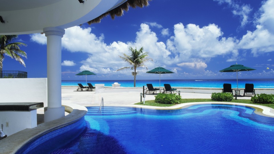JW Cancun Pool