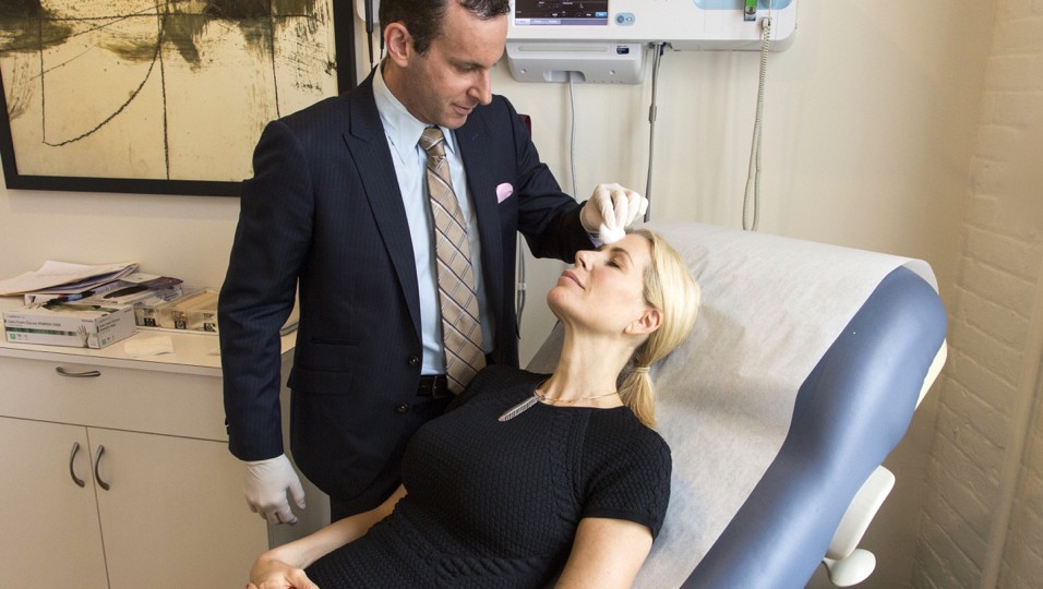 Aviva Drescher get's Chemical Peel-Botox with Dr. Kenneth Mark