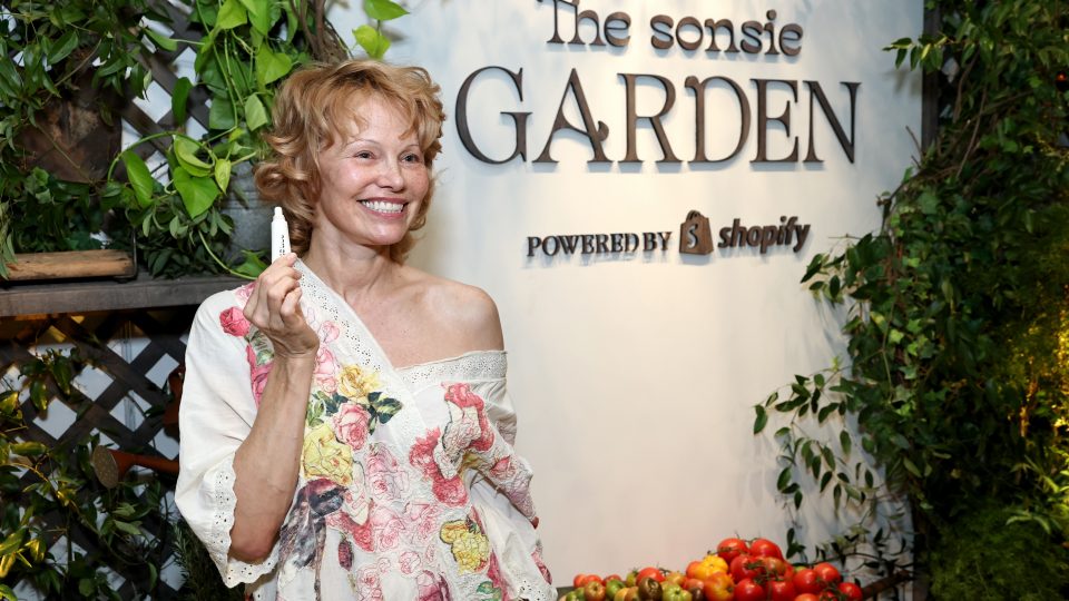 Pamela Anderson's "Sonsie Garden" With Shopify